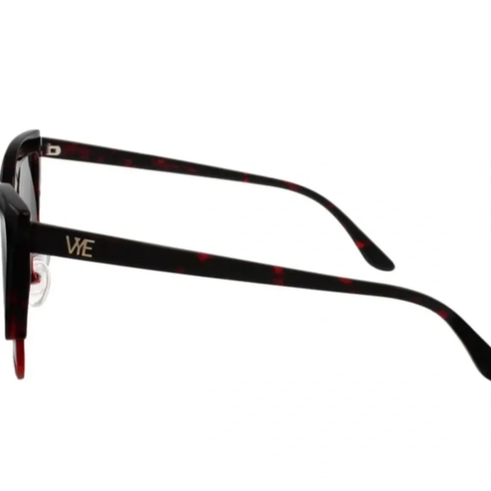 Cat Red Tortoise Sunglasses for Women VYE Royal Voyager NEW no case tags